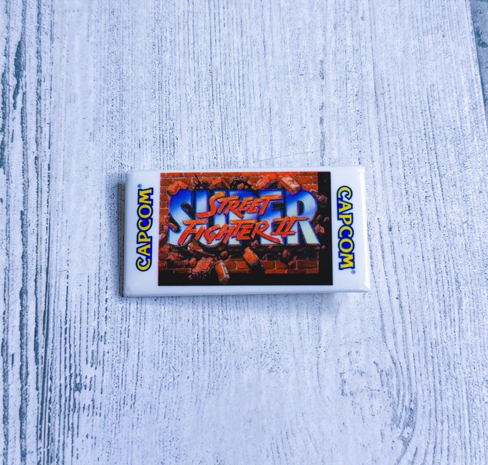 Vintage Street Fighter II Capcom Employee Pin Blockbuster Very Rare SNES