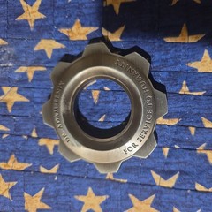Gears of War (3) Dr Adam Fenix COG METAL (For Service to Humanity) GOW 3 GOW3