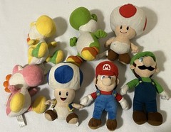 Super Mario Luigi Yoshis Plush Lot 2010 Super Mario Bros Wii Global Holdings