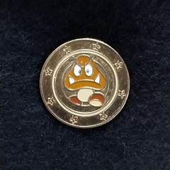 Super Mario Frankford Wonder Ball Collectible Coin Series 1, Goomba