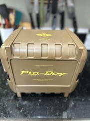 Fallout 4 Collectors Edition Pip Boy 3000 IV + Fallout 4 Game