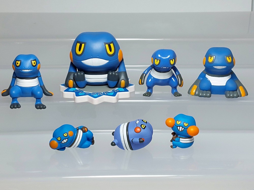 Croagunk Guregguru Pokemon Figure Set PC Tomy Banpresto Bandai Japan 0.7-1.8in