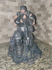 Gears of War 3 Marcus Fenix Collectors Figure Limited Edition Statue Epic Games