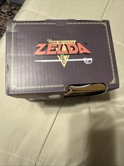 NEW THE LEGEND OF ZELDA NES Gold Game Cartridge Mug NINTENDO 27 fl. Oz. 800 ml.
