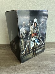 Assassins Creed Black Flag Edward Kenway Collectors Edition Statue WITH BOX
