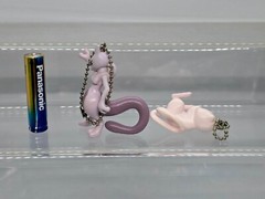 Mew Mewtwo Pokemon Mascot Keychain Figure Takara Tomy A.R.T.S O136