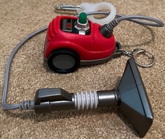 Luigi’s Mansion 2 HD Poltergust Vacuum Cleaner Keychain TAITO (Open Box)