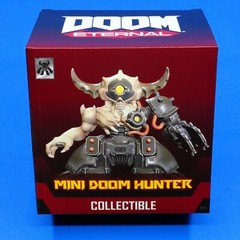 Doom Eternal Mini Hunter #6 Collectible Polyresin Figure Statue + Sticker