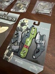 Lot Of 16 NOS HALO 3 Dog Tag, Buttons, Pins 2007 Microsoft Corp Bungie XBOX!