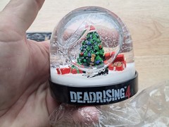 The Art Of Deadrising 2 & Deadrising 4 Snowglobe