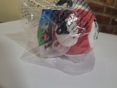 NEW and Sealed Club Mocchi Mocchi Super Mario Mushroom Push Clip-On