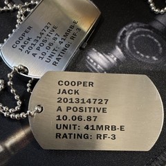Titanfall 2 Jack Cooper Pilot Helmet LED Light-Up w/ Stand Dog Tags Art Book