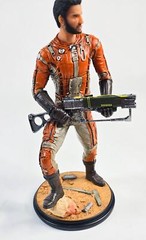 Fallout Paladin Danse Statue