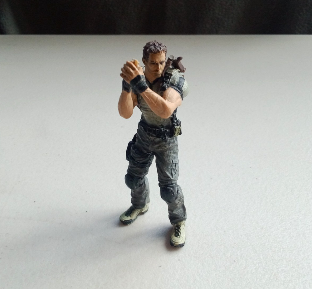 Chris Redfield –Resident Evil– Collectors Edition 3″ Figurine (Incomplete)