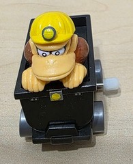 Rare Vintage 1998 Japanese Nintendo Donkey Kong Country Minecart Wind-Up Toy Set