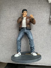 Ryo Hazuki First 4 Figures Statue (219 / 750)