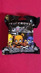 2015 ~Retired RARE~ Five Nights at Freddys Collector Clips Key Chain Blind Bag