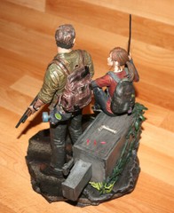 The Last of Us Post Pandemic Edition Joel & Ellie Statue PS3 Rare