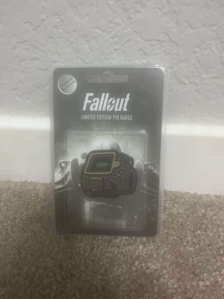 FALLOUT Pipboy Limited Edition Pin BETHESDA BRAND NEW 9995 Worldwide