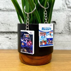 Mini Nintendo Wii Game Case Keychains, Miniature Wii Cover Art, Retro Gamer Gift