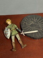 legend of zelda link Dark Horse Link statue
