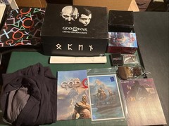 Loot Gaming God Of War Limited Edition Crate Plus Extras Size Medium Hoodie
