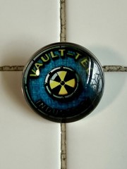 FALLOUT-VAULT TEC INDUSTRIES Metal Lapel Pin/Button (In Game Memorabilia) Rare