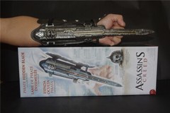 Assassin’s Creed IV: Black Flag Cosplay 1:1 Hidden Blade Edward Kenway Toys Gift