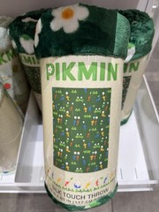 Nintendo New York NY Pikmin Silk Touch Throw Green Blanket NWT