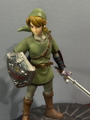 legend of zelda link Dark Horse Link statue