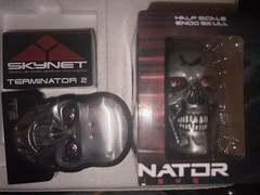 Terminator T-800 Endo Skull, Metal plate and shot glasses (Lootcrate/Nerdblock)