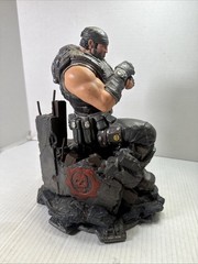 Gears of War 3 Marcus Fenix Collectors Figure Limited Edition Statue Epic Games