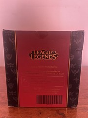 League of Legends Series 2 Vayne Figure 005 – Adult Owned