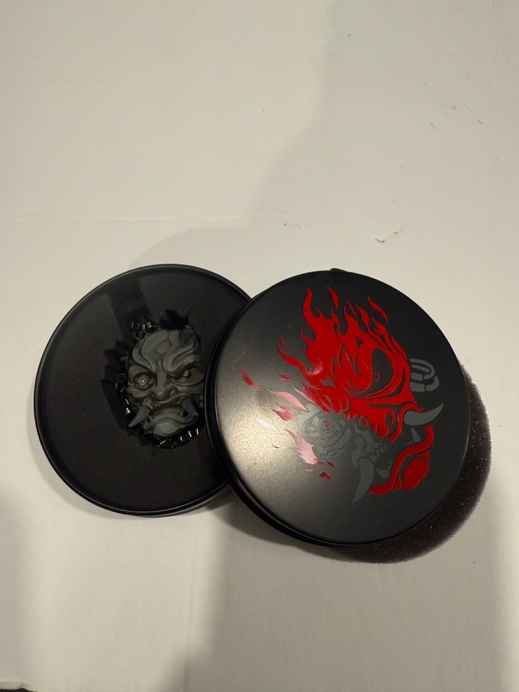 Cyberpunk 2077 Samurai Pendant Promo Item