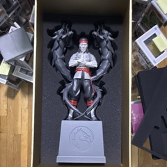 Xbox Series X Mortal Kombat 1 Kollector’s Edition Collector Box Set