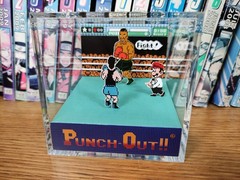 Punch out!! Mac vs Mike Tyson Handmade Diorama – NES Gaming Cube – Fanart