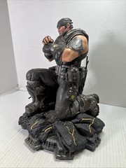Gears of War 3 Marcus Fenix Collectors Figure Limited Edition Statue Epic Games