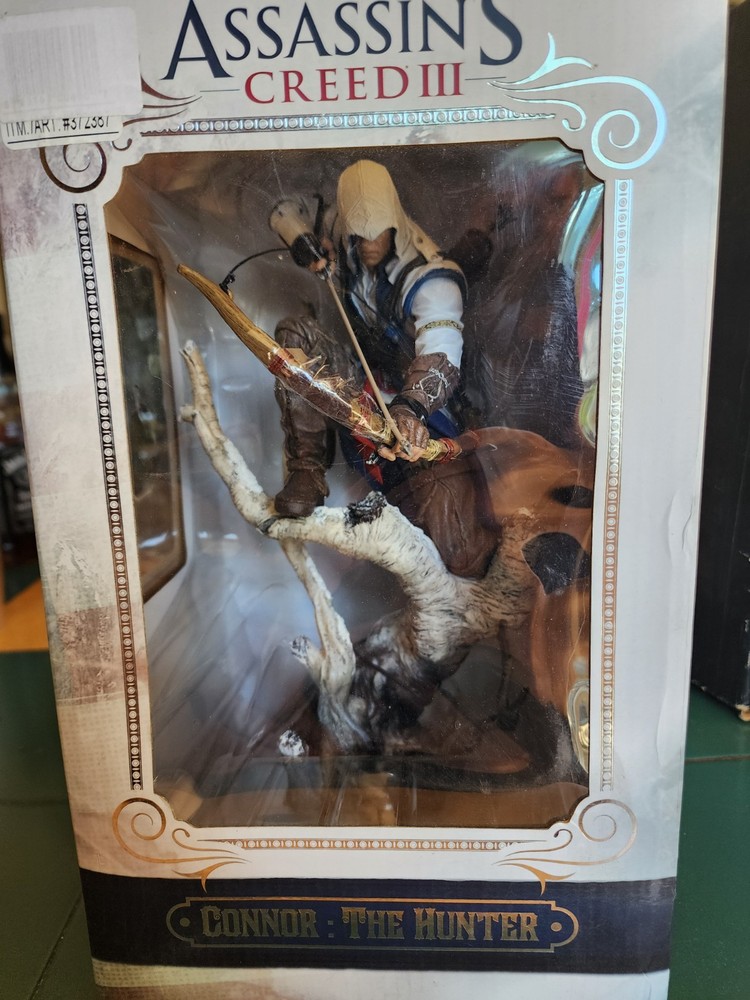 Assassins Creed 3 Connor the Hunter statue
