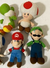 Super Mario Luigi Yoshis Plush Lot 2010 Super Mario Bros Wii Global Holdings