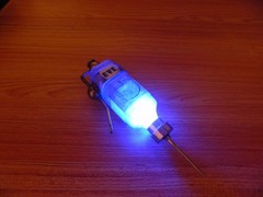 Bioshock Eve Hypo Syringe Replica 1/1 Scale Blue LED – NECA