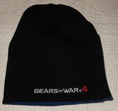 New In Package Gears of War 4 Loot Crate Gaming Blue Black Beanie Hat Reversible
