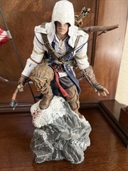 Assassins Creed 3 III Connor Kenway Limited Collectors Edition with Flag 2012