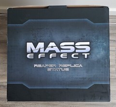 Mass Effect Sovereign Reaper 18.5″ Statue Artist Proof 15/25 SIGNED Hudson