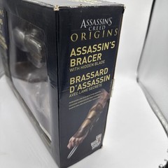 Assassin’s Creed Origins Assassins Bracer W/ Hidden Blade collectible (Read)!!