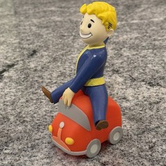 2018 Bethesda/Fallout Video Game Figure CABLE GUY VAULT BOY w/ Red Vinyl Car-Toy