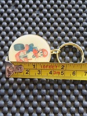 Vintage Nintendo Mario Kart 64 Medal Coin Keychain U.K. Rare Promo SNES N64 DS