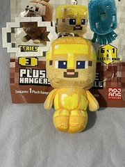 NEW Minecraft Plush Backpack Hangers Keychain – Series 3- Rare Gold Armor Steve