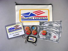 Fallout New Vegas Mojave Express Courier Pouch Sunset Caps Dog Tag Currency