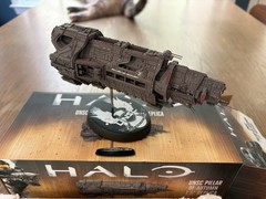 RARE Halo: UNSC Pillar of Autumn Ship Replica by Dark Horse Deluxe