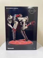 Starfield Explorer’s Bundle VASCO Collector’s Statue + Decals – LE 800 BRAND NEW